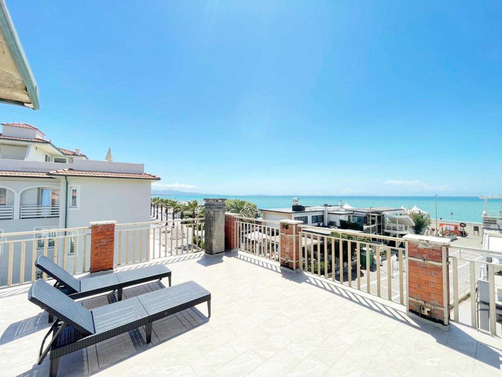 Villino Mirella A Marina Di Cecina By Zoom In Earthアパートメント エクステリア 写真
